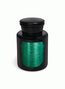 Аптекарска черна стъкленица - соева свещ Падивакс с аромат на тютюн и бор